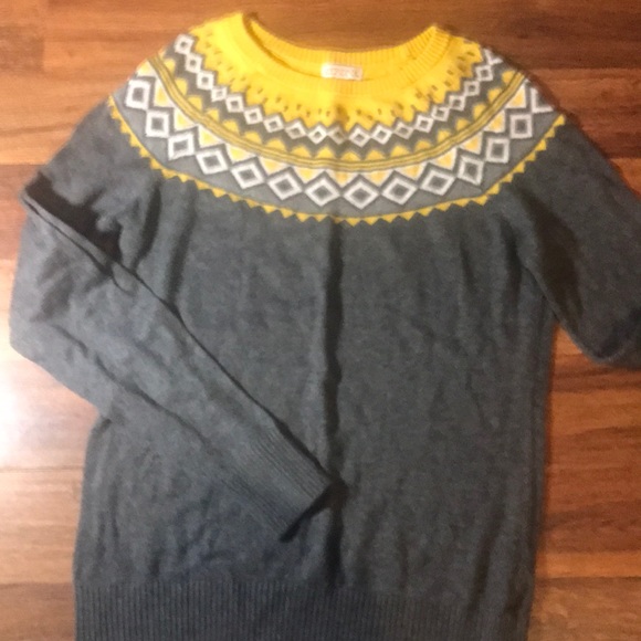 Cute vintage looking sweater - Picture 2 of 2